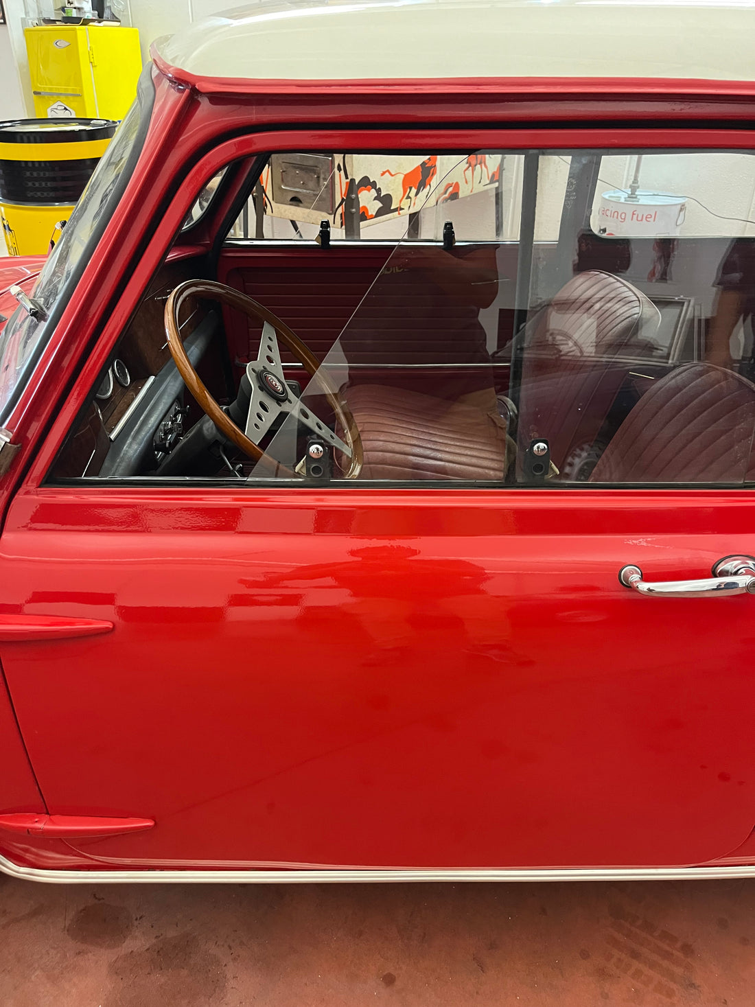 Mini Morris Mk2 1969 rossa