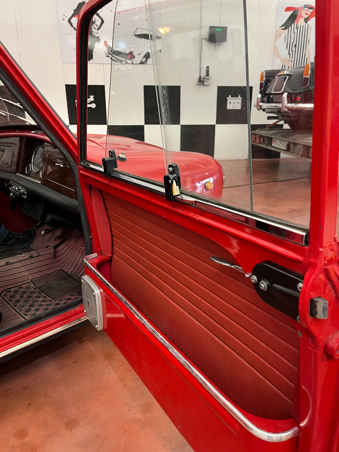 Mini Morris Mk2 1969 rossa