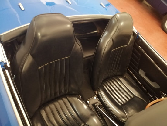 Fiat 850 Spider Sport Azzurra interni